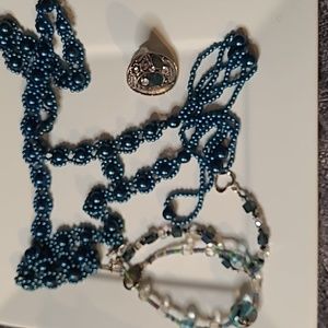 WAS $99 VINTAGE  Beaded Blue Necklace 18" 💙 4 bracelets